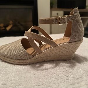 Talbots Wedge Shoes Size 9